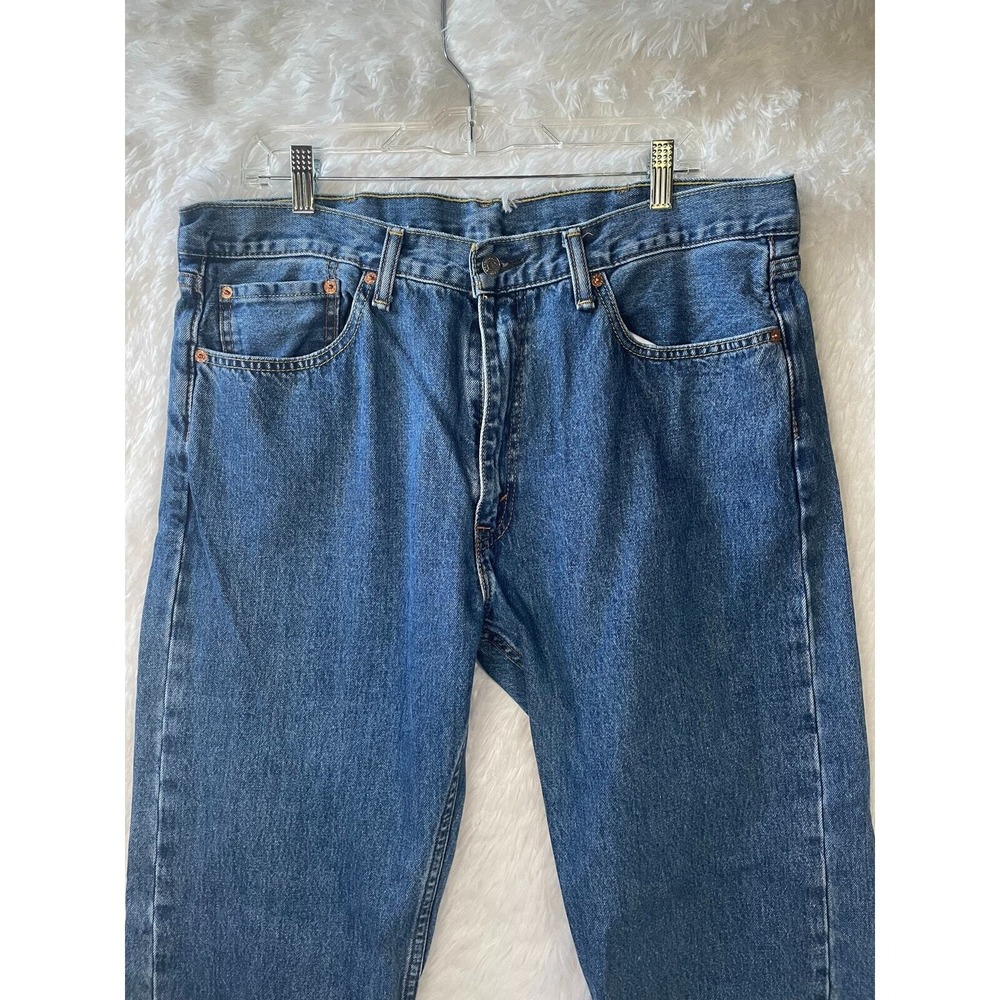 Levi's 505‎ Jeans Men's Size 38x32 Blue Medium Wash - Picture 2 of 6